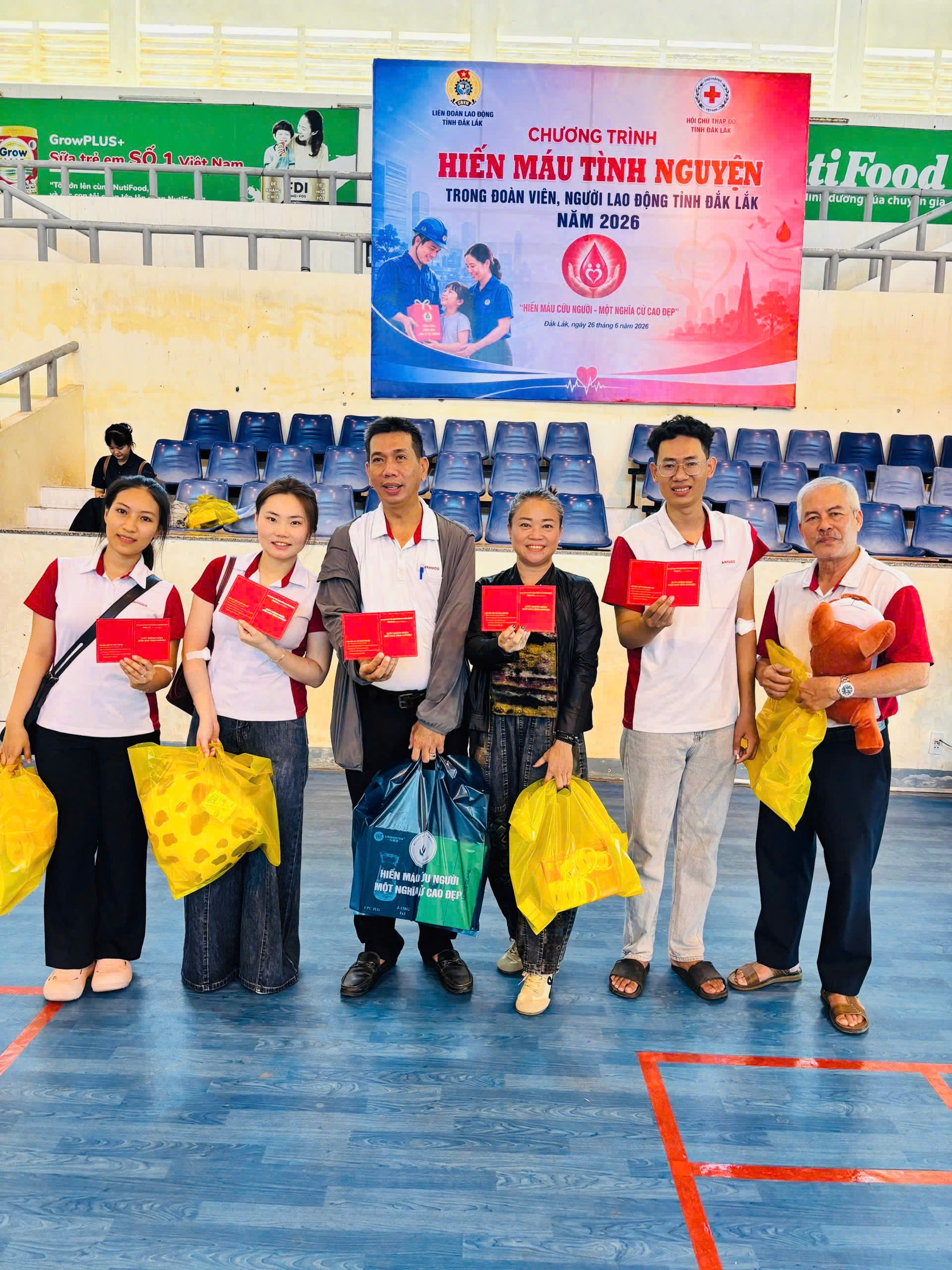 CÔNG ĐOÀN CƠ SỞ TÍCH CỰC THAM GIA NGÀY HỘI HIẾN MÁU NHÂN ĐẠO TẠI NHÀ VĂN HÓA LAO ĐỘNG ĐẮK LẮK (CƠ SỞ 2)